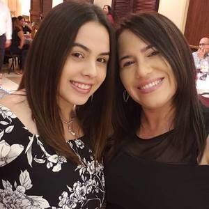 Meet your Posher, Janeliz